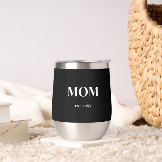 MOM Script opgericht 20XX Vet witte tekst Zwart (Woonkamer)