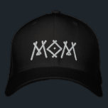 Mom Simple Cool Moderne Typografie Custom Geborduurde Pet<br><div class="desc">Mom Simple Cool Modern Typography Custom Embroidered Baseball Pet is voorzien van de eenvoudige moderne geborduurde tekst "Mom". Perfect als cadeau voor mama voor Moederdag,  Kerstmis,  verjaardag en meer. Creëer door Evco Studio www.zazzle.com/store/evcostudio</div>