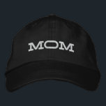 Mom Simple Cool Moderne Typografie Custom Geborduurde Pet<br><div class="desc">Mom Simple Cool Modern Typography Custom Embroidered Baseball Pet is voorzien van de eenvoudige moderne geborduurde tekst "Mom". Perfect als cadeau voor mama voor Moederdag,  Kerstmis,  verjaardag en meer. Creëer door Evco Studio www.zazzle.com/store/evcostudio</div>
