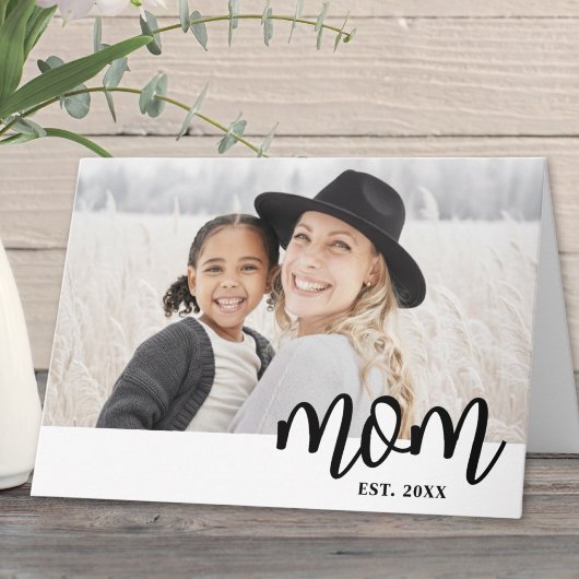 Mom Simple Script Photo Mother's Day Kaart
