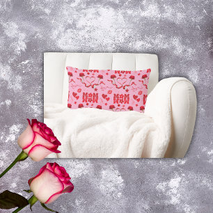 MOM/WOW: Een liefdesbrief in rood op roze   Kussen