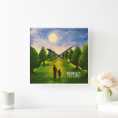 Momenten van wondermoonverlichte wandeling in bos vierkante klok (Huis)