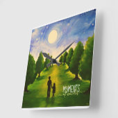 Momenten van wondermoonverlichte wandeling in bos vierkante klok (Hoek)