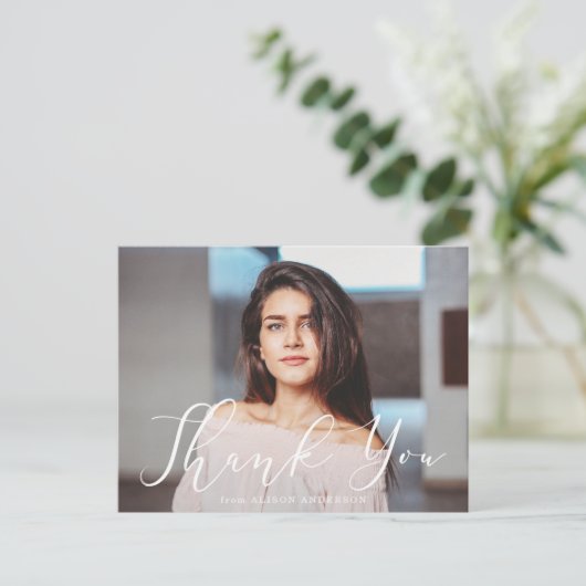 Momentous White Script Photo Afstuderen Dank u Briefkaart (Staand voorkant)