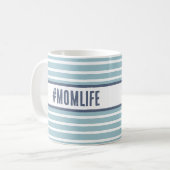 Momlife blauw en wit koffiemok (Voorkant links)