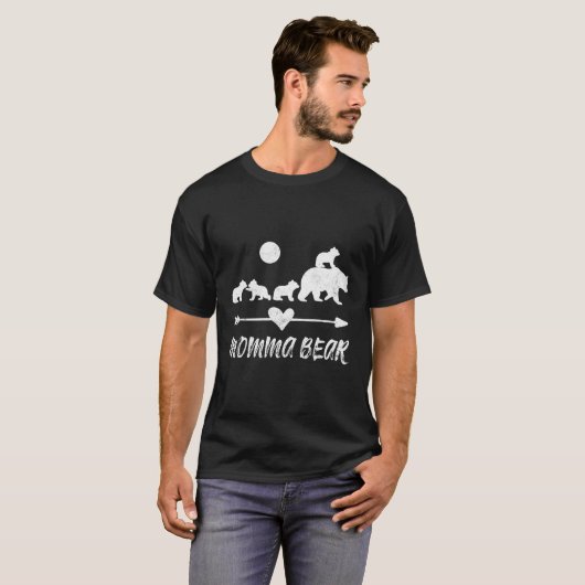 Momma Beer met vier Beer welpen T-shirt (Voorkant volledig)