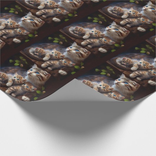 Momma Tabby Kat Drie Cute Kittens Cadeaupapier (Hoek)