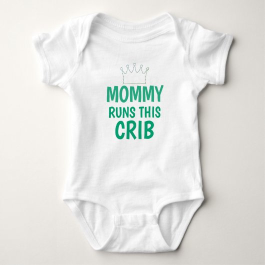 Mommy Runs This Crib Funny Baby Romper (Voorkant)