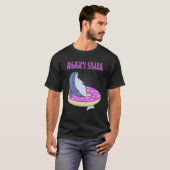 Mommy Swimming Shark Donut Cute Merch T-shirt (Voorkant volledig)