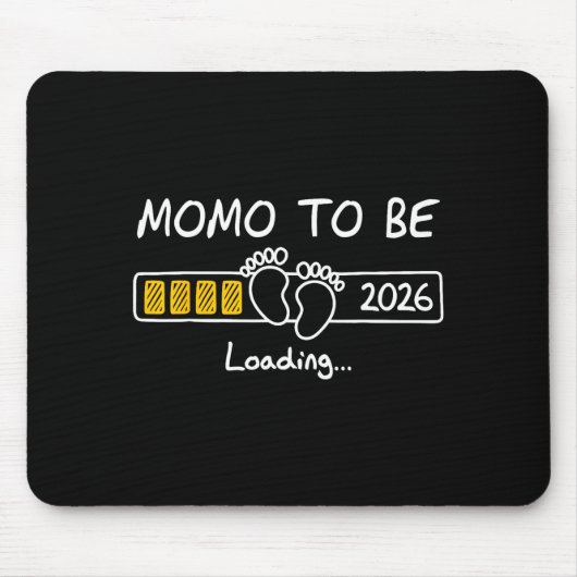 Momo To Be 2026 Loading Momo Est 2026 Muismat (Voorkant)