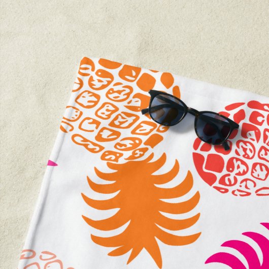 Momona Hawaïaanse tropische ananas - roze- wit Strandlaken (In situ)