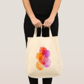 Momona Pineapple Hawaiian Tropical Tote Bag (Voorkant (product))