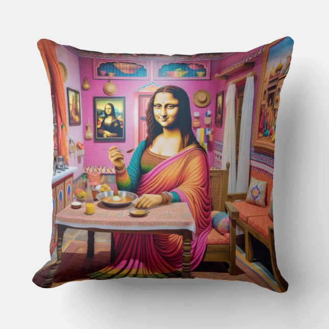 Mona eet Indische gerechten Kussen (Voorkant)