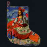 Mona Lisa Fun Zodiac Whimsical Kleine Kerstsok<br><div class="desc">Dit is gewoon een beetje plezier met de Mona Lisa - we zijn heel creatief geweest. De prachtige Mona Lisa is gekleed in een ouderwetse rode jurk en naar het strand gestuurd om een echt grote krab te vinden, een Cancer Zodiac collage! Allemaal klaar om te dansen met haar krab!...</div>