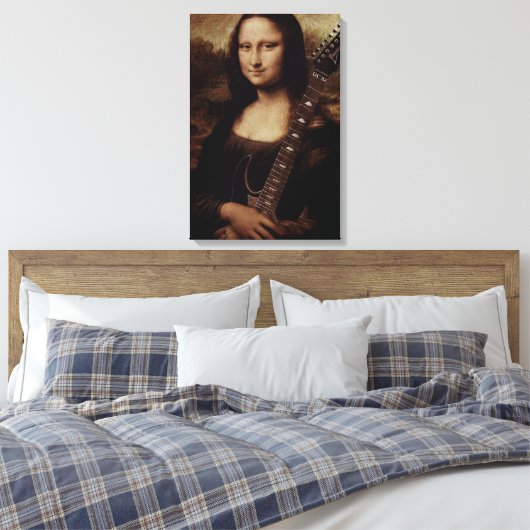 Mona Lisa houdt een gitaar vast Canvas Afdruk (Insitu (Slaapkamer))