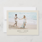 MONA Moderne Minimalistische Tropische Palm Uitnod Kaart (Achterkant)