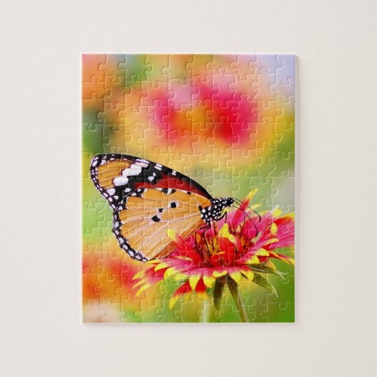 Monach Butterfly Feeding on Flower Legpuzzel (Verticaal)