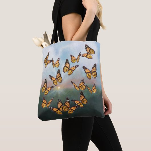 Monarch Butterflies bij dagontwerp Tote Bag (Dichtbij)