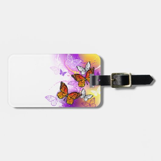 Monarch Butterflies op Paarse achtergrond Bagagelabel (Voorkant horizontaal)