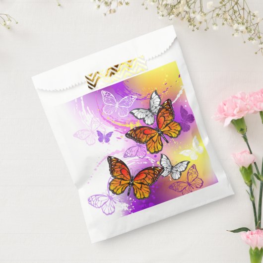Monarch Butterflies op Paarse achtergrond Bedankzakje (Gezegeld)