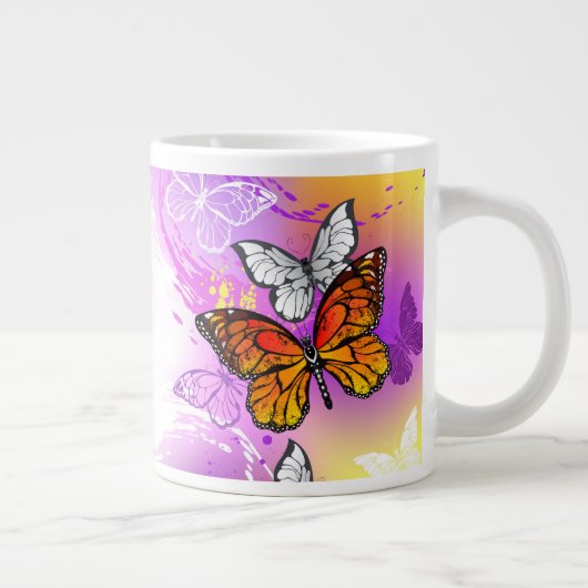 Monarch Butterflies op Paarse achtergrond Grote Koffiekop (Rechts)