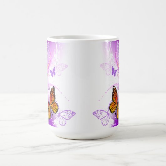 Monarch Butterflies op Paarse achtergrond Magische Mok (Midden)