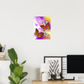 Monarch Butterflies op Paarse achtergrond Poster (Thuiskantoor)