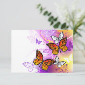 Monarch Butterflies op Paarse achtergrond RSVP Kaartje (Staand voorkant)