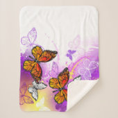 Monarch Butterflies op Paarse achtergrond Sherpa Deken (Voorkant)