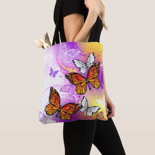 Monarch Butterflies op Paarse achtergrond Tote Bag (Dichtbij)