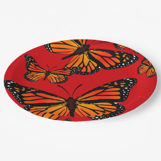 Monarch Butterflies op Red Papieren Bordje (Gekanteld)