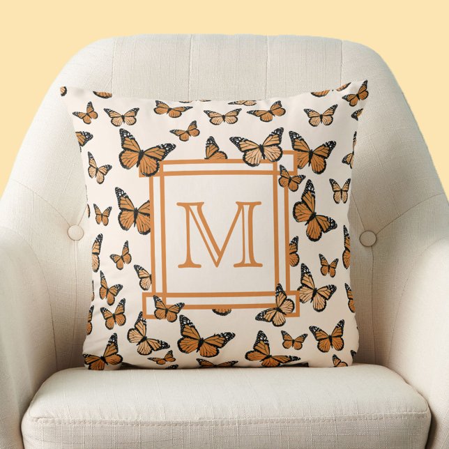 Monarch Butterflies Sinaasappel Custom Monogram Kussen (Creator heeft geüpload)