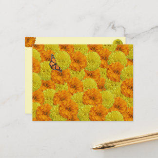 Monarch Butterfly and Marigolds Floral Briefkaart
