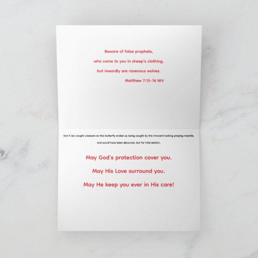 Monarch Butterfly en bidsprinkhaan op Red Zinnia Kaart (Binnen)