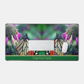Monarch Butterfly on Flower Up Personated Bureaumat (Keyboard & Muis)