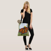 Monarch Butterfly op Cosmos Tote Bag (Op model)