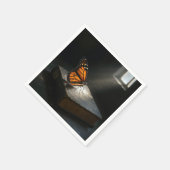 Monarch Butterfly op een bijbel Servet (Hoek)