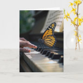 Monarch Butterfly op een piano toetsenbord Kaart (Gele Bloem)