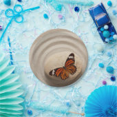 Monarch Butterfly op een steen in een Zen Garden Papieren Bordje (Feest)