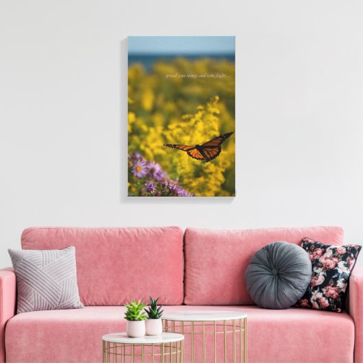 Monarch Butterfly Vliegt Wilde Vloer Meadow Lake Canvas Afdruk (Insitu (Woonkamer))