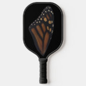 Monarch Butterfly wing on Black Pickleball Paddle (Voorkant)
