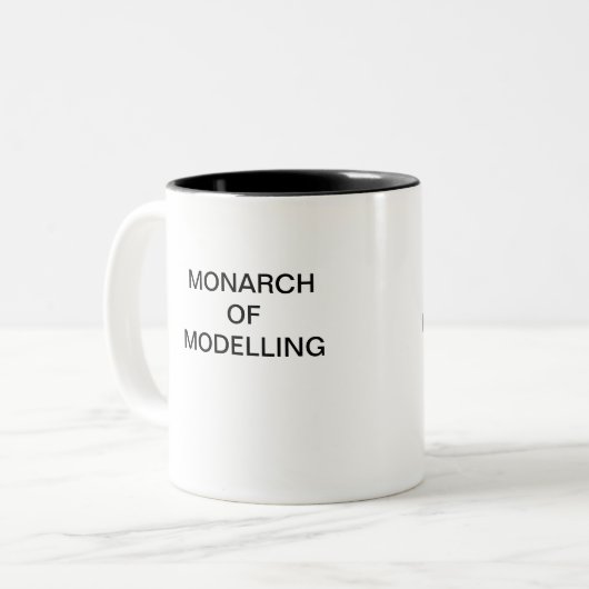 MONARCH OF MODELLERING Coffee Mok (Voorkant links)