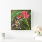 Monarch op Penta-bloemen Vierkante Klok (Huis)