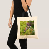 Monarchvlinder op paarse vlinderstruik tote bag (Voorkant (product))