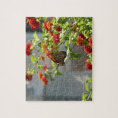 Monarchvlinder op rode vlinderstruik legpuzzel (Verticaal)