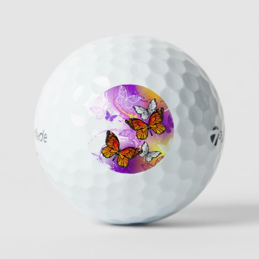 Monarchvlinders op paarse achtergrond golfballen (Voorkant)