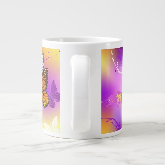 Monarchvlinders op paarse achtergrond grote koffiekop (Achterkant)