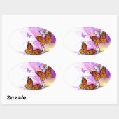 Monarchvlinders op paarse achtergrond ovale sticker (Vel)