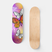 Monarchvlinders op paarse achtergrond persoonlijk skateboard (Voorkant)