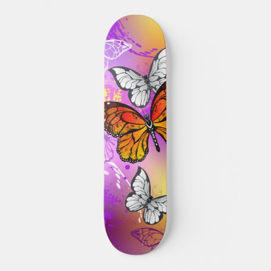Monarchvlinders op paarse achtergrond persoonlijk skateboard (Voorkant)